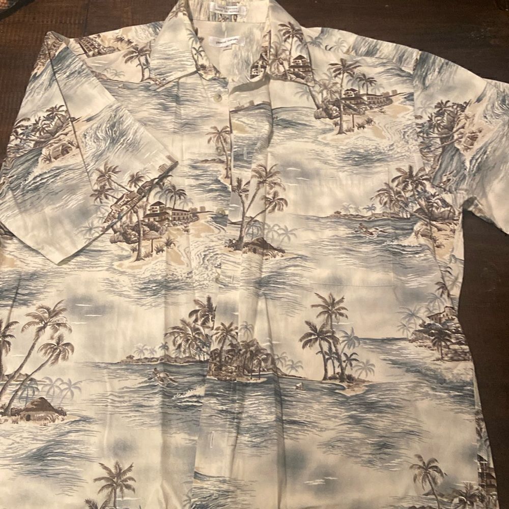 Vintage All Cotton Pierre Cardin Tropical Print Button up short sleeve shirt M